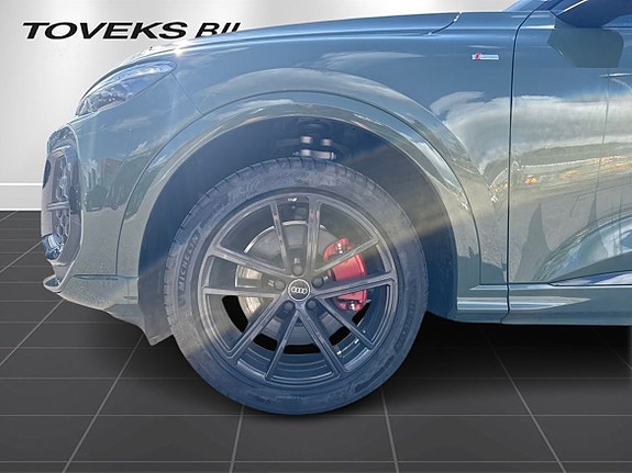 Audi Q5 9 of 18