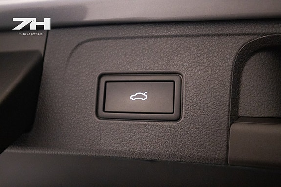 Volkswagen Passat 19 of 21