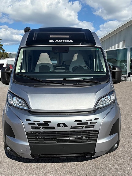 Adria TWIN SELECT 640 SLB - FIAT 6E 2,2 140HP 35H 6 of 23