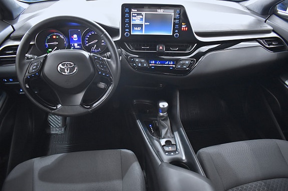 Toyota C-HR 6 of 18