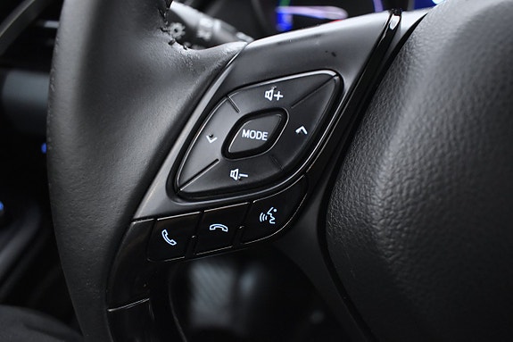 Toyota C-HR 14 of 18