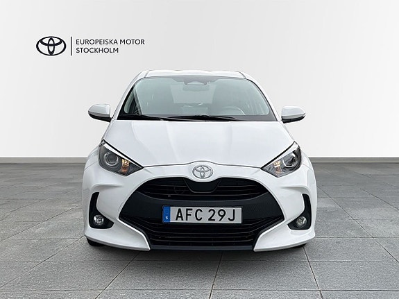 Toyota Yaris 5 of 13