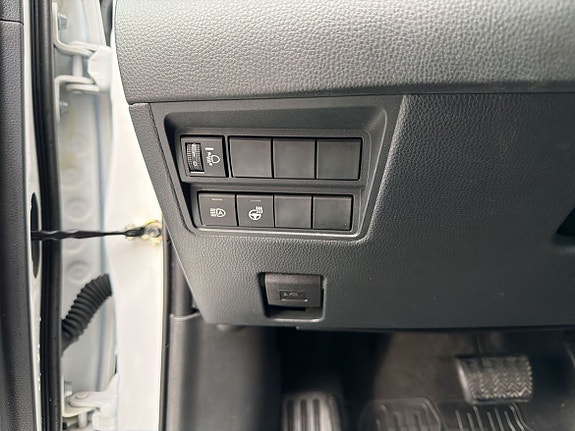 Toyota Yaris 11 of 13