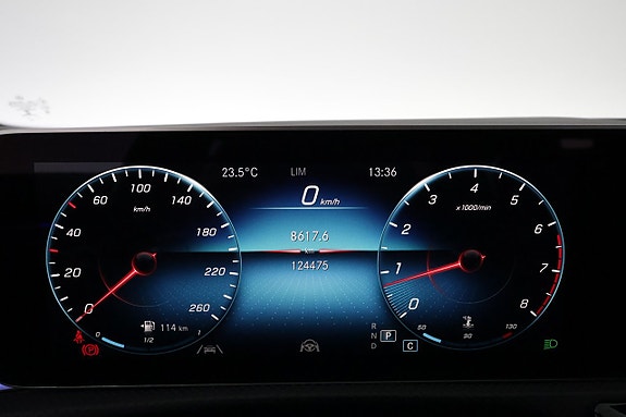 Mercedes-Benz CLA250 16 of 25