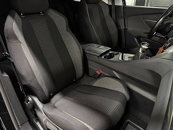 Peugeot 3008 18 of 23
