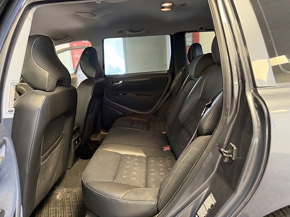 Volvo V70 10 of 11