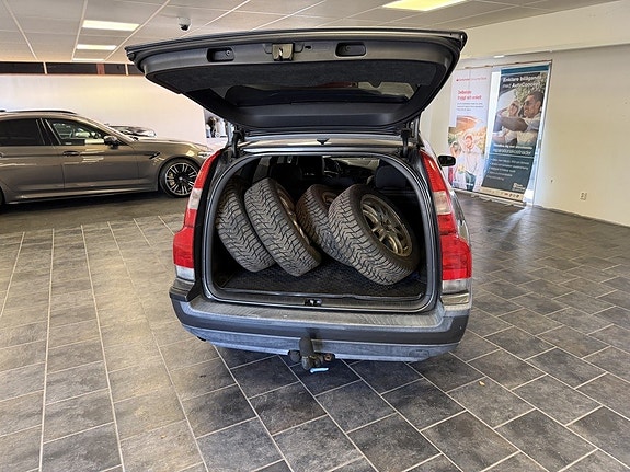 Volvo V70 7 of 11