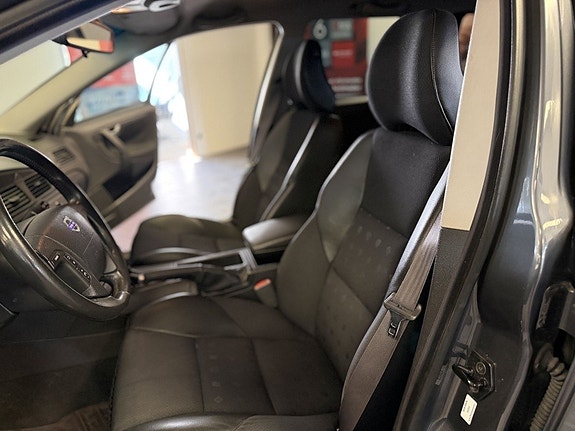 Volvo V70 9 of 11