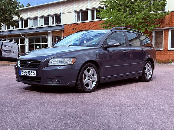 Volvo V50 8 of 11