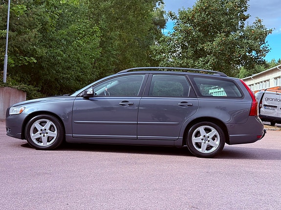 Volvo V50 7 of 11