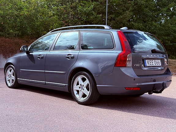 Volvo V50 6 of 11