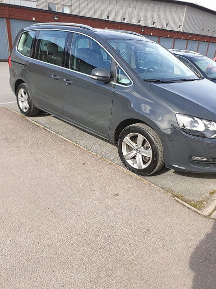 Volkswagen Sharan 2 of 4