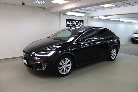 Tesla Model X 14 of 30