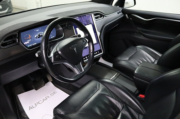 Tesla Model X 9 of 30