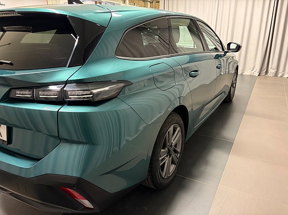 Peugeot 308 SW 4 of 13
