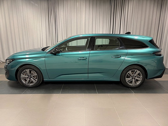 Peugeot 308 SW 2 of 13