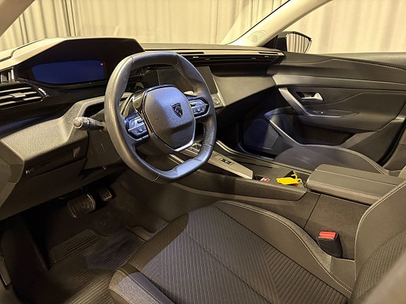 Peugeot 308 SW 8 of 13