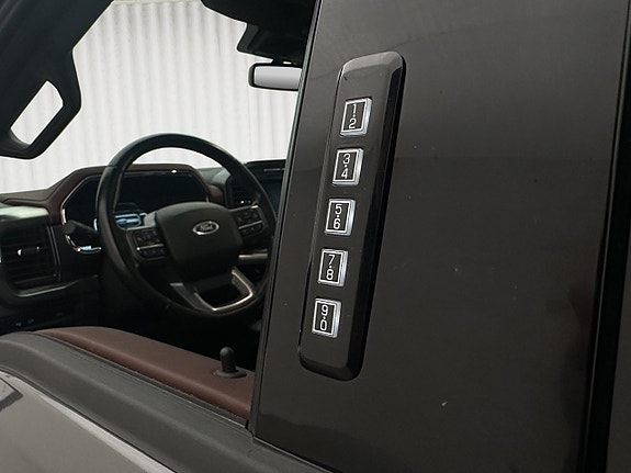 Ford F-150 21 of 30