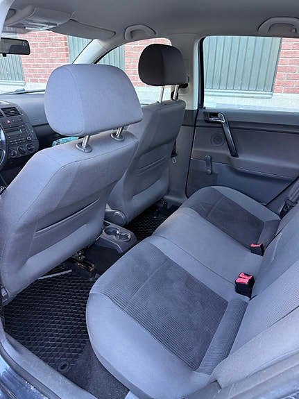 Volkswagen Polo 6 of 8