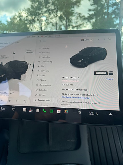 Tesla Model Y 7 of 7