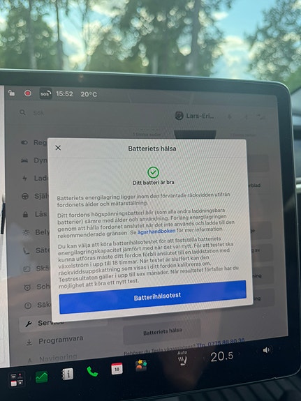Tesla Model Y 2 of 7