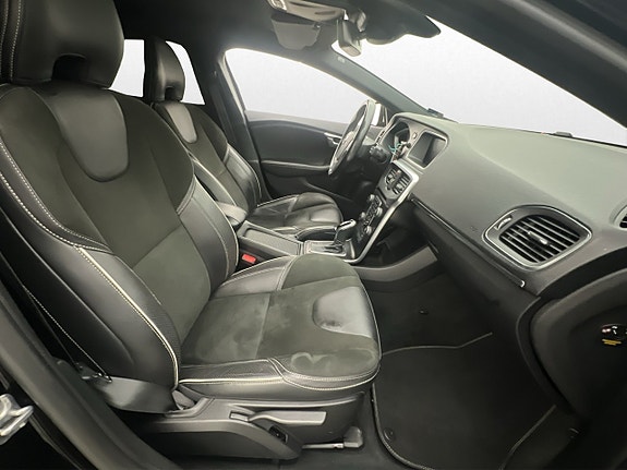 Volvo V40 15 of 30