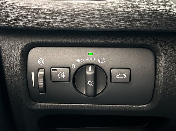 Volvo V40 26 of 30