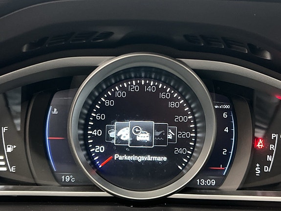 Volvo V40 25 of 30