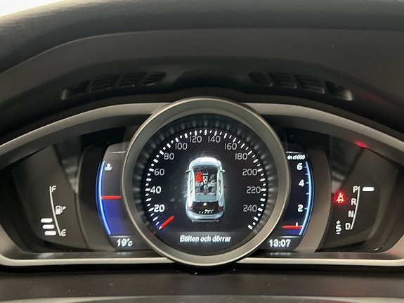 Volvo V40 18 of 30
