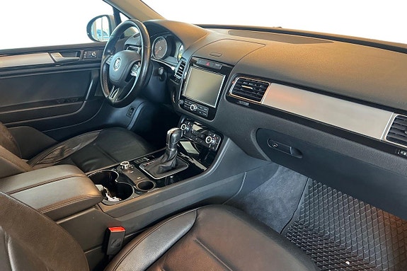 Volkswagen Touareg 7 of 26