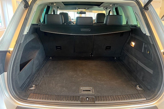 Volkswagen Touareg 21 of 26