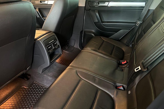 Volkswagen Touareg 10 of 26
