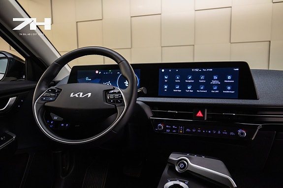 Kia EV6 12 of 23