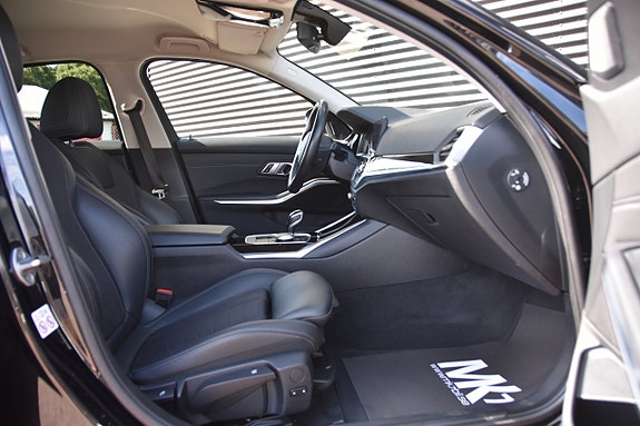 BMW 330e 9 of 16