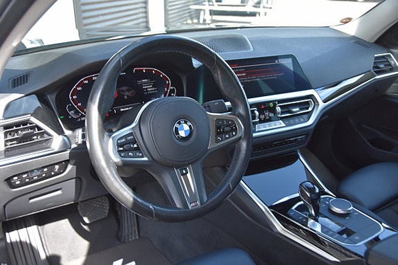 BMW 330e 11 of 16