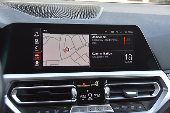 BMW 330e 14 of 16