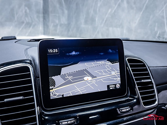 Mercedes-Benz GLS350 d 29 of 30