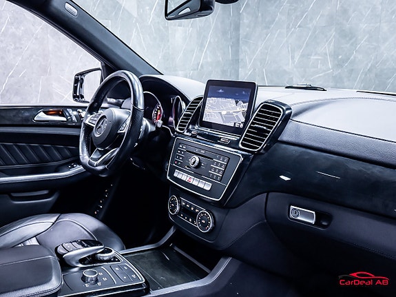 Mercedes-Benz GLS350 d 13 of 30