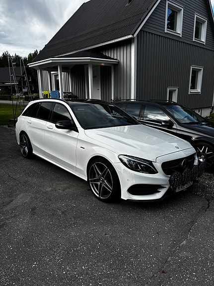 Mercedes-Benz C450 3 of 5