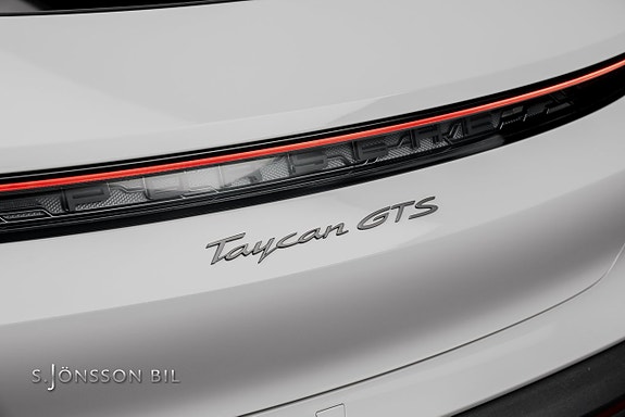 Porsche Taycan GTS 8 of 27