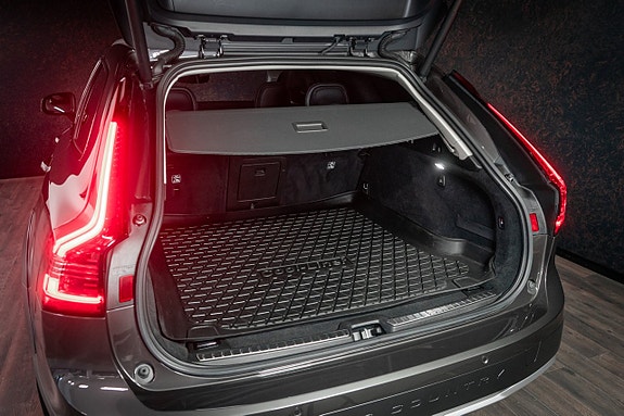 Volvo V90 Cross Country 13 of 27