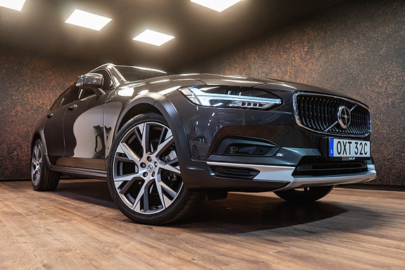 Volvo V90 Cross Country 3 of 27