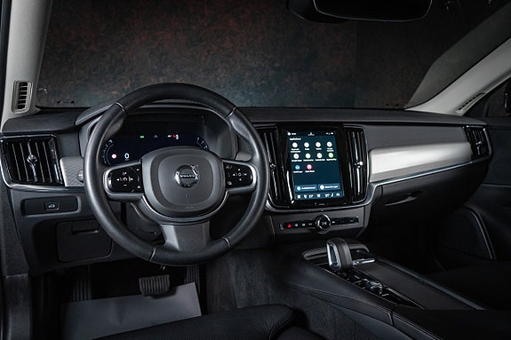 Volvo V90 Cross Country 18 of 27