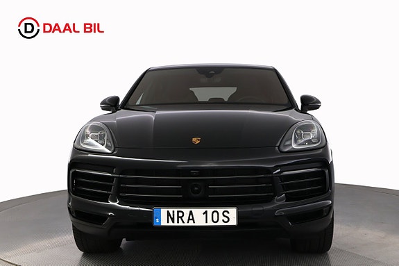 Porsche Cayenne 2 of 27