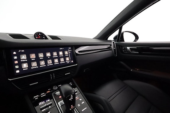 Porsche Cayenne 22 of 27