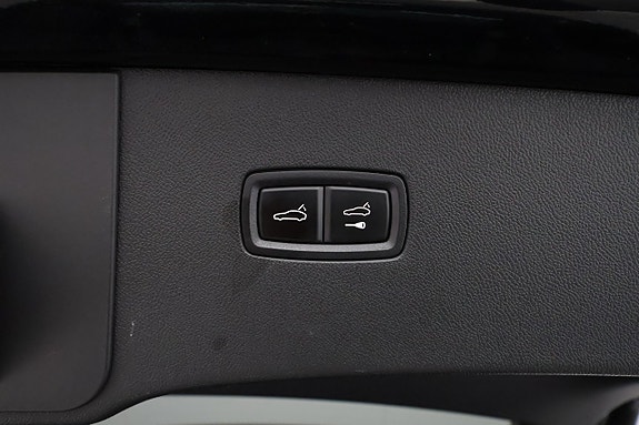 Porsche Cayenne 27 of 27