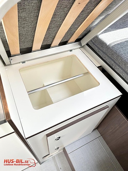 Pössl Summit 640 Prime / Nordic Edition / 180hk / Litium / Solpanel 10 of 25