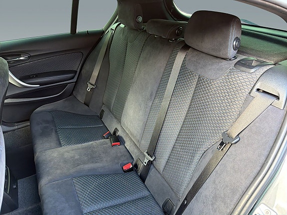 BMW 118d 6 of 17