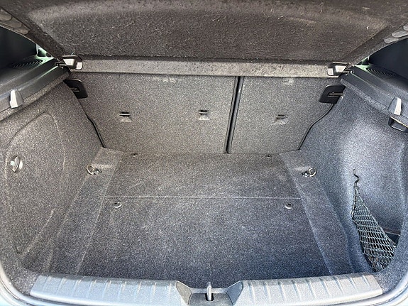 BMW 118d 8 of 17