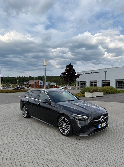 Mercedes-Benz C220 4 of 11